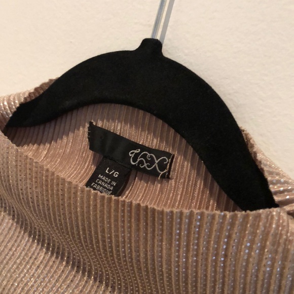 Shiny tank - Picture 2 of 5